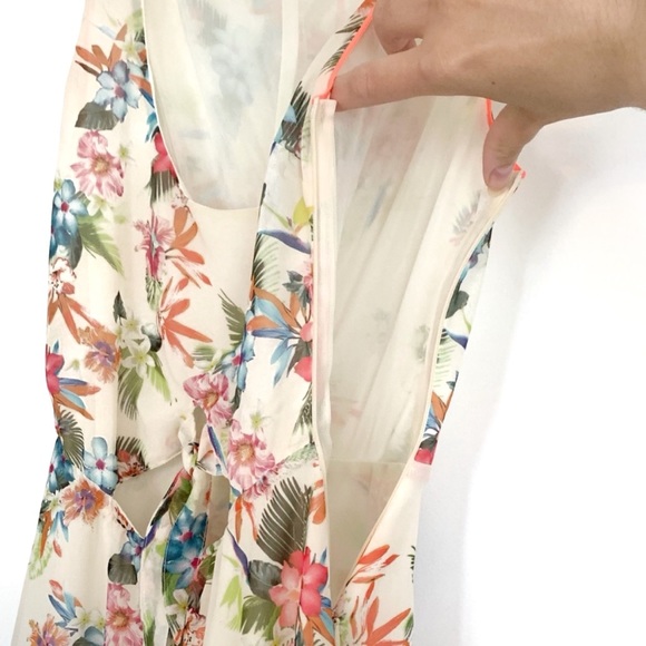 Bsk Bershka Floral Flowers Sundress Summer Cutout Flowy Vacation Tropical Creme - Picture 11 of 13